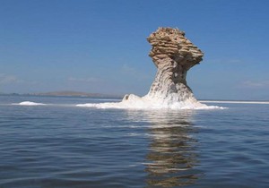 ضرورت مدیریت ورود و پیشگیری از برداشت غیرمجاز از آب‌جهت حفظ منابع آبی دریاچه ارومیه