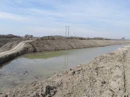 ورود فاضلاب صنعتی و شهری ملکان به روستاهای پائین دستی