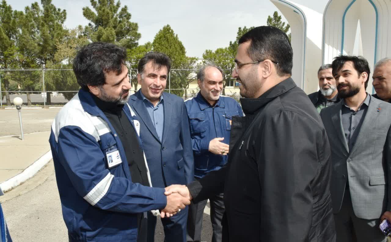 ستایش دكتر متفكر آزاد از اقدامات جهادی پتروشیمی تبریز در شكستن تحریم‌ها و رفع گلوگاه‌های تولید