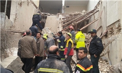 ۵ کشته و زخمی در ریزش آوار خیابان گلبادتبریز + عکس